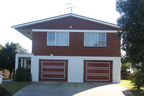 Photo of property in 4 Hazeldene Place, Opaheke, Papakura, 2113