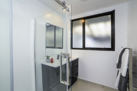 Photo of property in 33 Boylan Road, Titirangi, Auckland, 0604