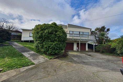 Photo of property in 28 Bassett Road, Johnsonville, Wellington, 6037