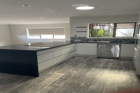 Photo of property in 1/6 Rosca Lane, Sunnyhills, Auckland, 2010