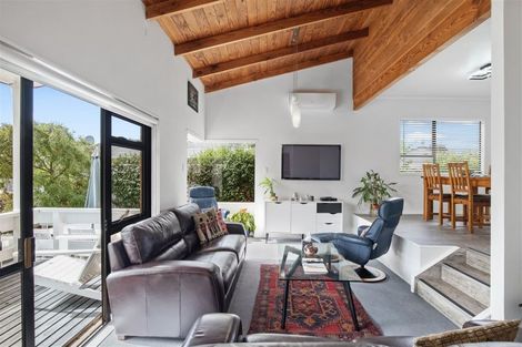 Photo of property in 59 Riverside Drive, Waiuku, 2123