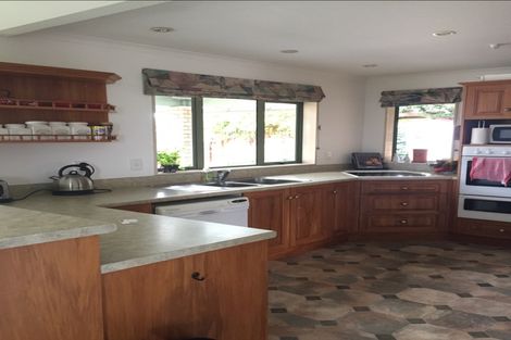 Photo of property in 23 Fairview Terrace, Waipahihi, Taupo, 3330