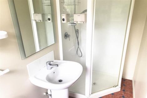 Photo of property in 15a Gill Crescent, Blockhouse Bay, Auckland, 0600