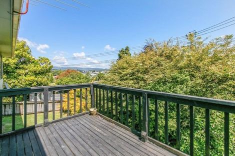 Photo of property in 2/17 Sunnyside Road, Sunnyvale, Auckland, 0612