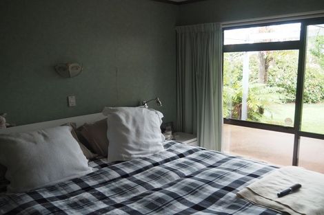 Photo of property in 2/5 Dorothy Drive, Acacia Bay, Taupo, 3330