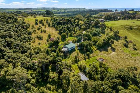 Photo of property in 169 Mcleod Road, South Head, Helensville, 0874