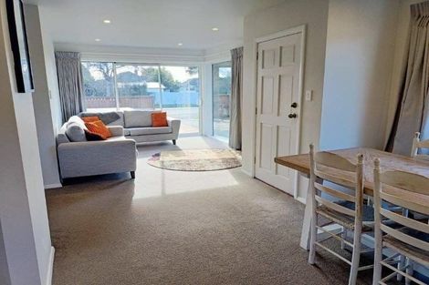 Photo of property in 11 Kendal Avenue, Burnside, Christchurch, 8053