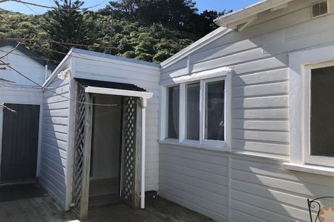Photo of property in 1/28 Ribble Street, Island Bay, Wellington, 6023