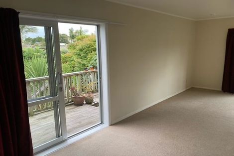 Photo of property in 4216 Great North Road, Glendene, Auckland, 0602