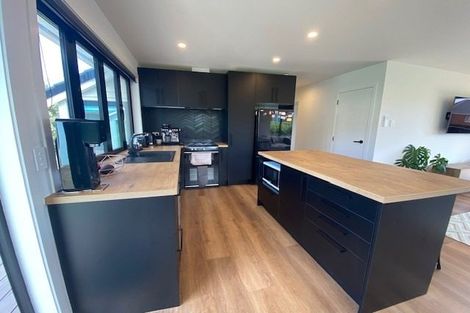 Photo of property in 4 Windley Street, Ranui, Porirua, 5024