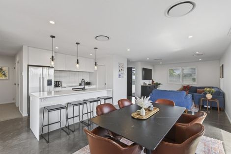 Photo of property in 247 Huatoki Street, Upper Vogeltown, New Plymouth, 4310