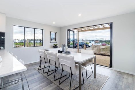 Photo of property in 15 Irving Place, Hobsonville, Auckland, 0616