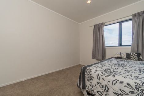 Photo of property in 10 Kevale Place, Manurewa, Auckland, 2102