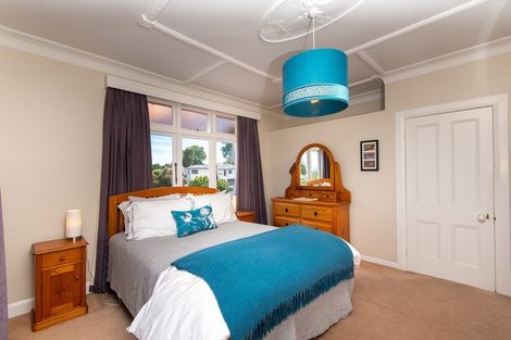 Photo of property in 18 Cobden Road, Bluff Hill, Napier, 4110