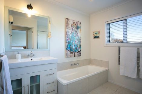 Photo of property in 49 Forrest Road, Cambridge, 3493