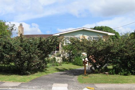 Photo of property in 87 Royal View Road, Te Atatu South, Auckland, 0610