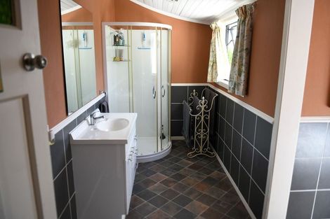 Photo of property in 301 Kaitangata Highway, Stirling, 9231