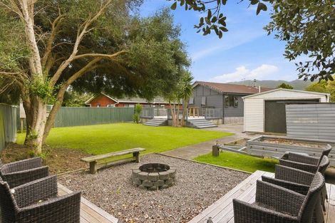 Photo of property in 5 Hurworth Grove, Waikanae, 5036