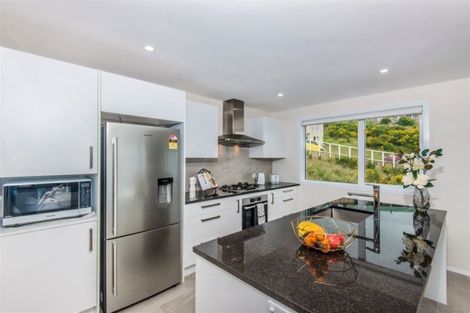 Photo of property in 8 Cessna Way, Newlands, Wellington, 6037