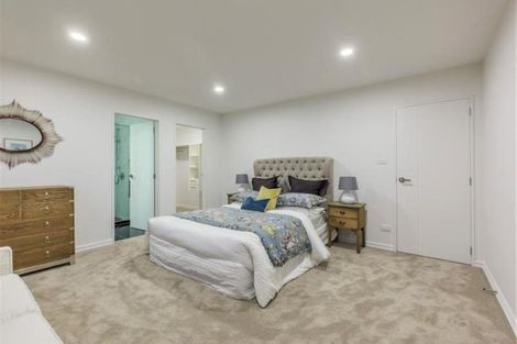 Photo of property in 10 Ian Gordon Lane, Orewa, 0931