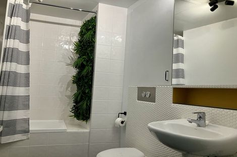 Photo of property in Gerondis Bldg Apartments, 209/60 Willis Street, Wellington Central, Wellington, 6011