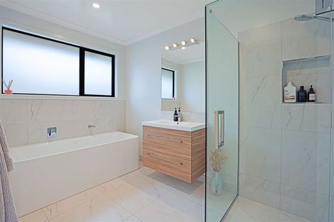 Photo of property in 2 Kelburn Place, Tinwald, Ashburton, 7700