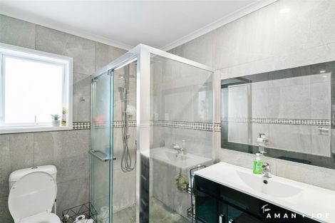 Photo of property in 22 Netherlands Avenue, Kelston, Auckland, 0602