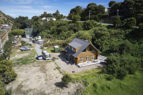 Photo of property in 80 Tilley Road, Paekakariki, 5034