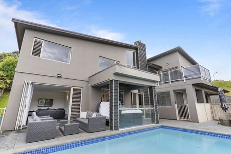 Photo of property in 73 Waldorf Crescent, Orewa, 0931