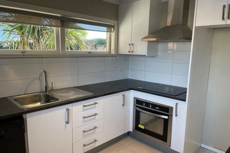 Photo of property in 3/162 Onewa Road, Northcote, Auckland, 0627