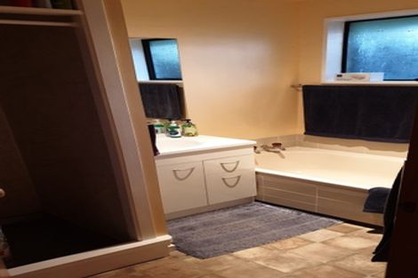 Photo of property in 3/63 Division Street, Riccarton, Christchurch, 8041