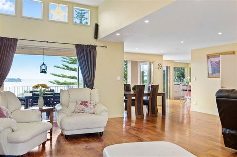 Photo of property in 985 Whangaparaoa Road, Tindalls Beach, Whangaparaoa, 0930