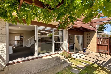 Photo of property in 8b Wyatt Place, Russley, Christchurch, 8042