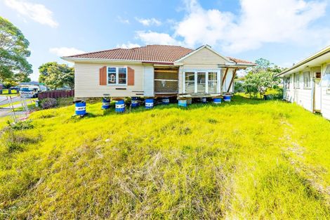 Photo of property in 6 Staverton Crescent, Mangere, Auckland, 2022
