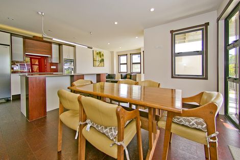 Photo of property in 10 Hei Esplanade, Whitianga, 3510