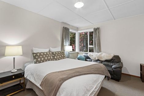 Photo of property in 3 Sealy Place, Bryndwr, Christchurch, 8053