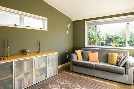 Photo of property in 2 Cobden Road, Bluff Hill, Napier, 4110