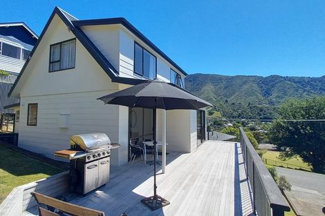 Photo of property in 116 Wellington Street, Picton, 7220