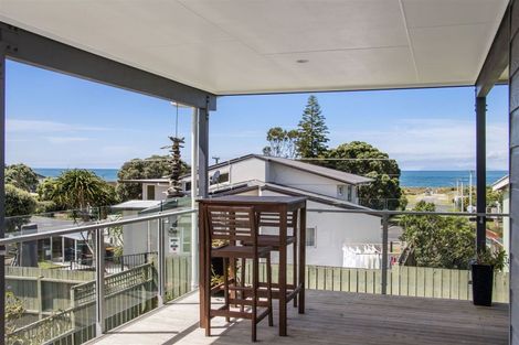 Photo of property in 1 Hanlen Avenue, Waihi Beach, 3611