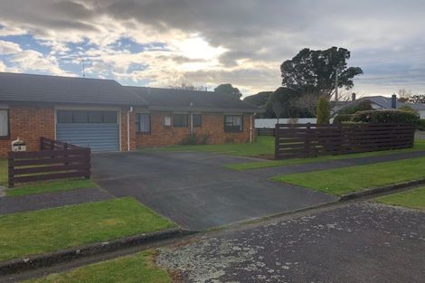 Photo of property in 10 Dives Avenue, Hawera, 4610