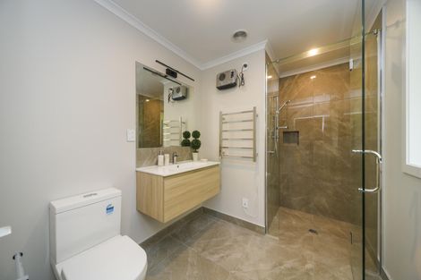 Photo of property in 17 Colonial Place, Kelvin Grove, Palmerston North, 4414