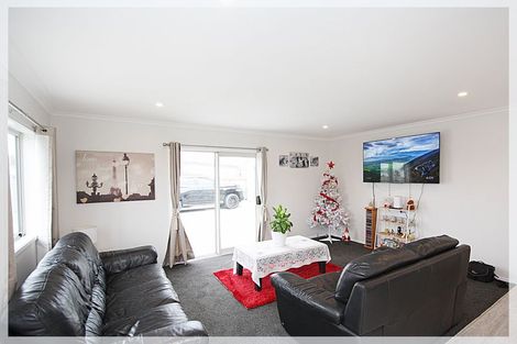 Photo of property in 26a Johnston Street, Foxton, 4814