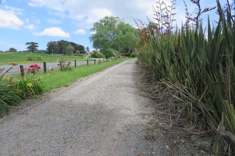 Photo of property in 244 Tinopai Road, Matakohe, 0593