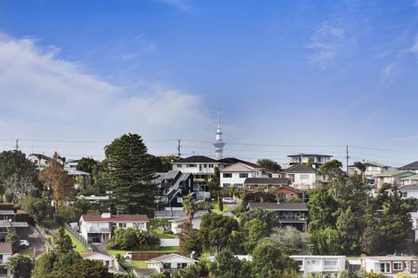 Photo of property in 60 Monarch Avenue, Hillcrest, Auckland, 0627