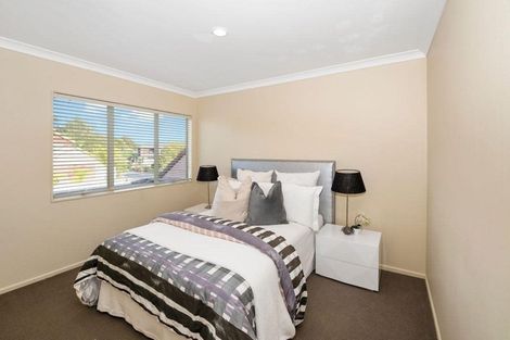 Photo of property in 23 South Kensington Way, Henderson, Auckland, 0612