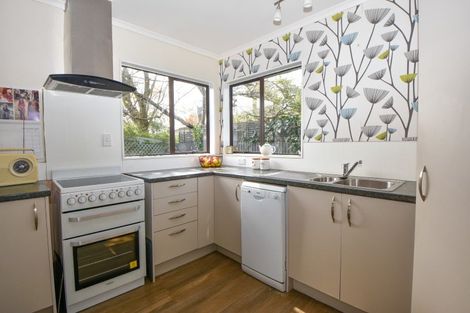 Photo of property in 8 Davy Street, Carterton, 5713