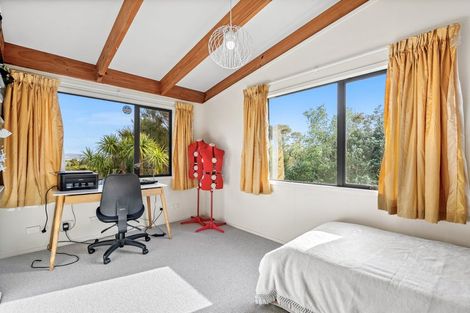 Photo of property in 29 Tahunatapu Road, Parua Bay, Whangarei, 0174