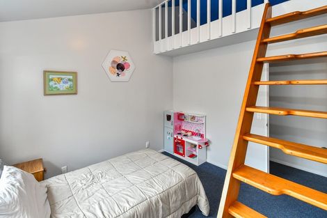 Photo of property in 29 Len Garlick Place, Pahurehure, Papakura, 2113