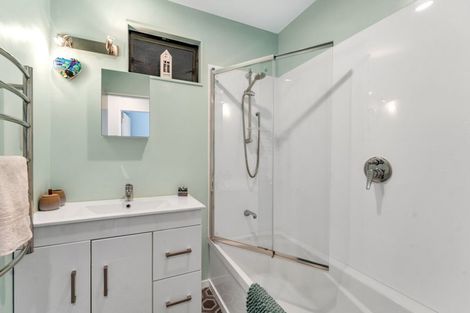 Photo of property in 12a Redwood Close, Paraparaumu, 5032