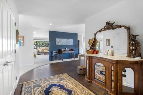 Photo of property in 424 Tararua Road, Levin, 5571